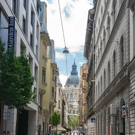 Luxury Peaceful Nest By The St Stephen's Basilica Appartamento Budapest