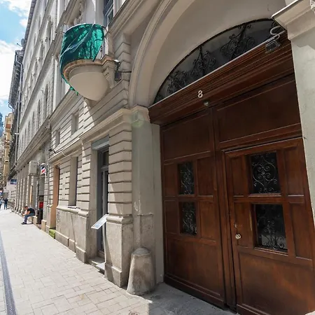 Luxury Peaceful Nest By The St Stephen's Basilica