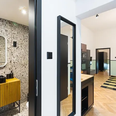 Luxury Peaceful Nest By The St Stephen's Basilica