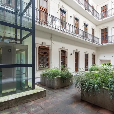 Luxury Peaceful Nest By The St Stephen's Basilica * Budapest