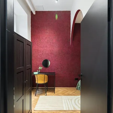 Luxury Peaceful Nest By The St Stephen's Basilica Apartament