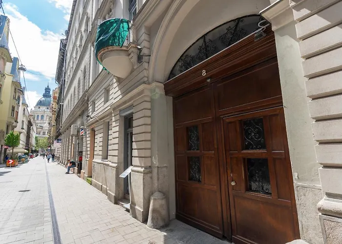 Luxury Peaceful Nest By The St Stephen's Basilica