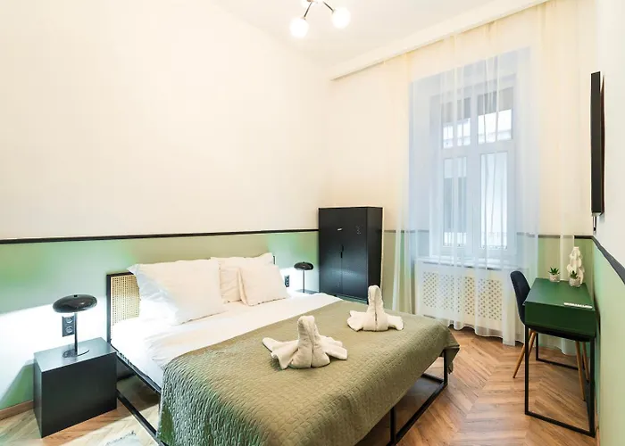 Апартаменты Luxury Peaceful Nest By The St Stephen's Basilica *